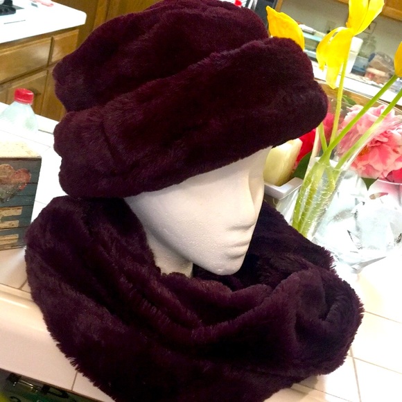 Elegant Plum/Purple/Burgundy Faux Fur Hat and Infinity Scarf